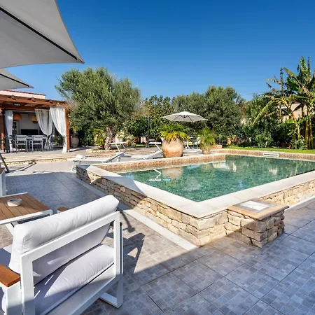 Le Giarre - Con Piscina Privata A Trapani Villa Marausa